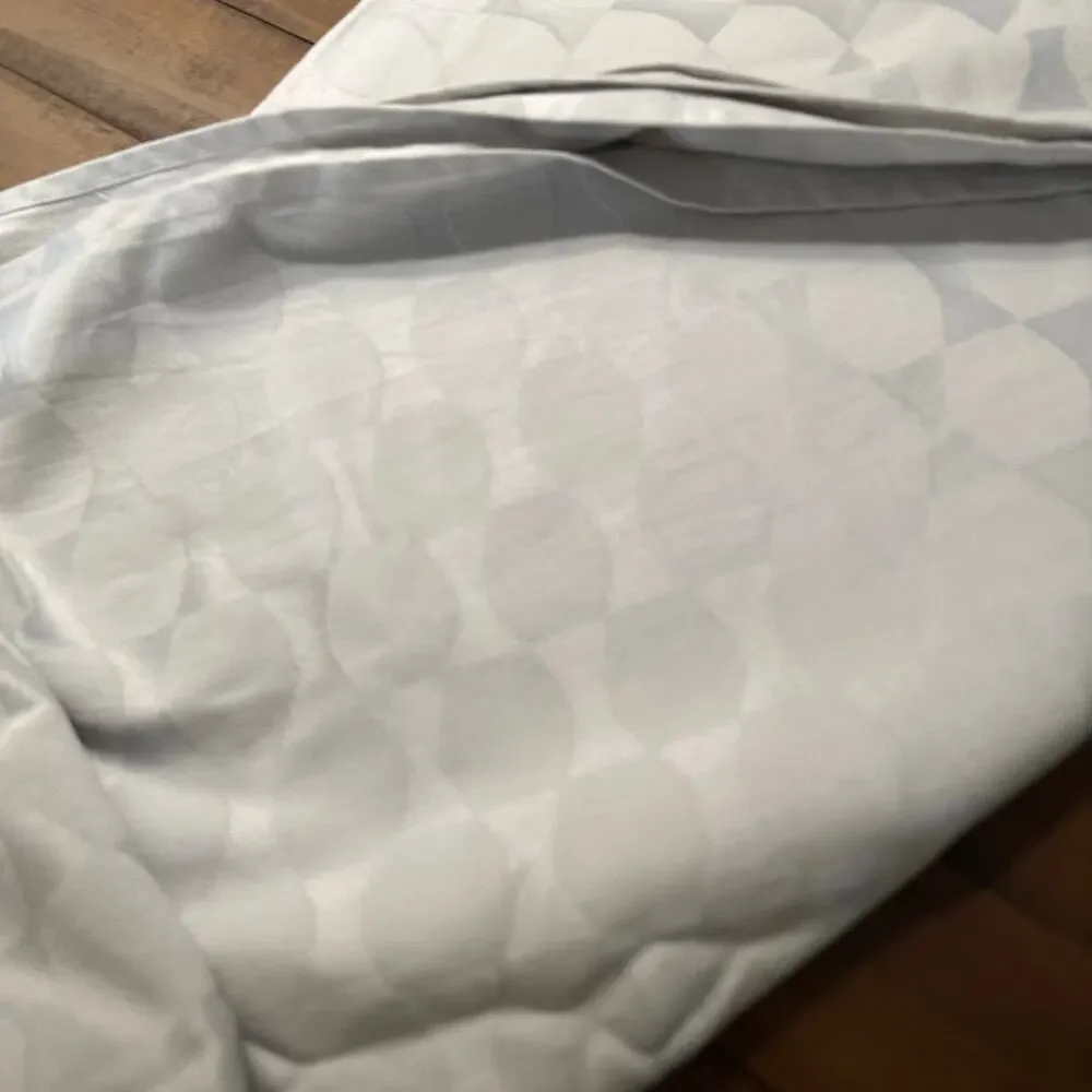 Kate Spade NY Rectangle Mosaic Sateen Matelassé Light Gray Tablecloth 58x112